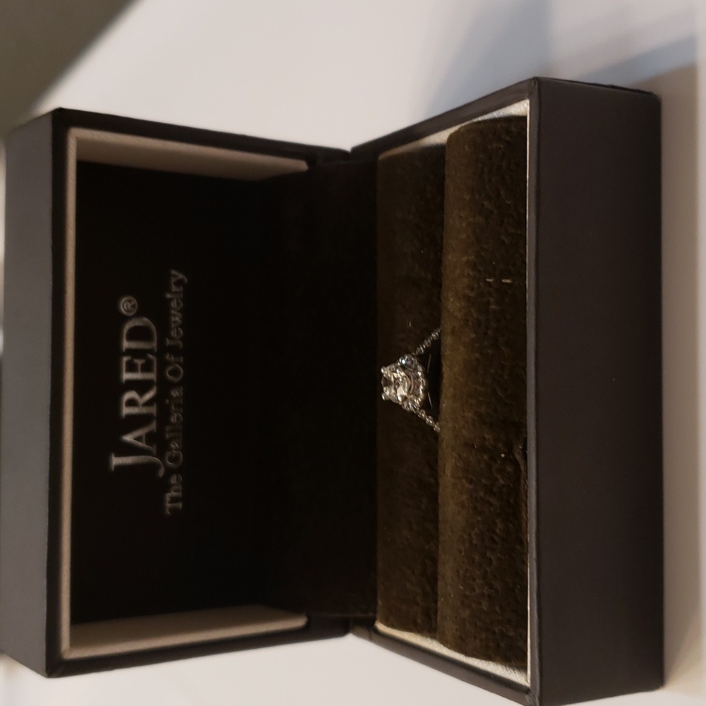 Jared Oval Diamond Halo 14k white gold engagement ring